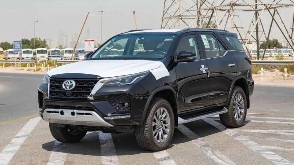 Toyota Fortuner VXR 2025