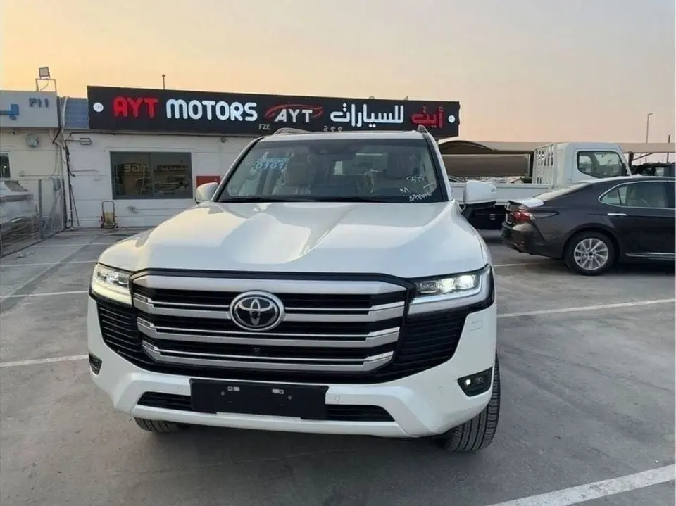 Toyota Land Cruiser VXR 2022