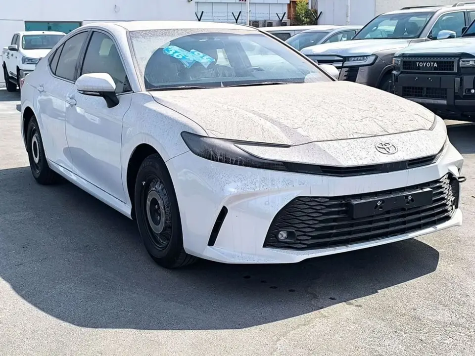 Toyota Camry E 2025