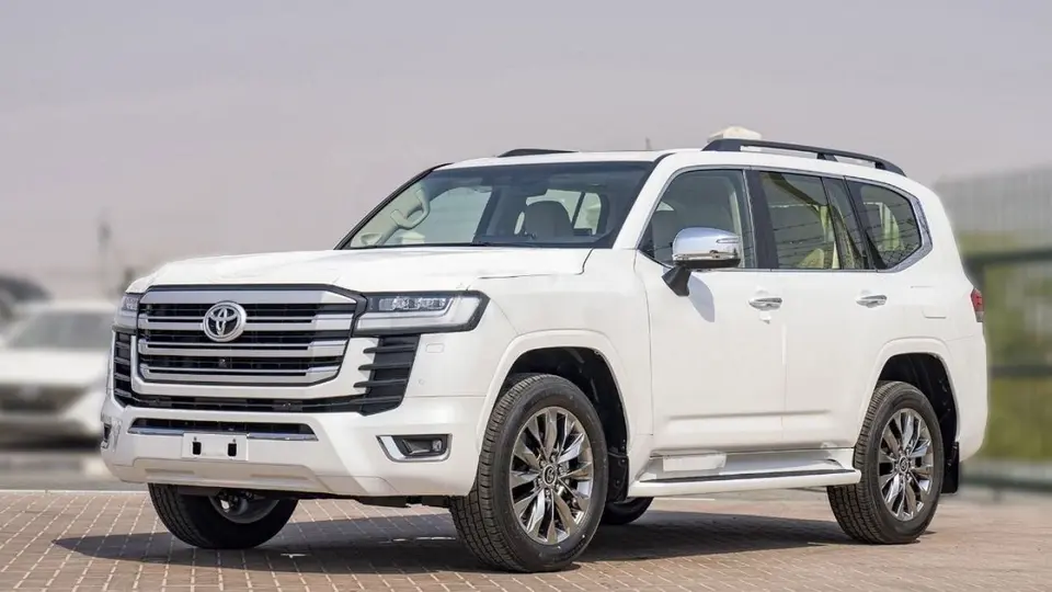 Toyota Land Cruiser VXR 2025