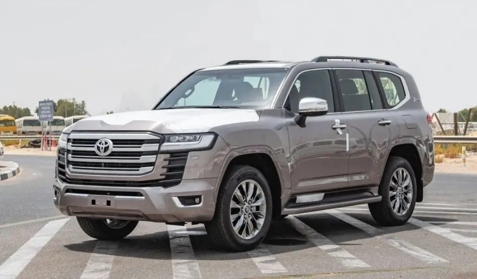 Toyota Land Cruiser GXR 2025