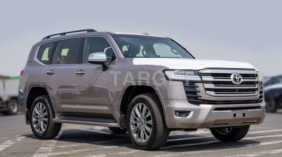 Toyota Land Cruiser VXR 2025