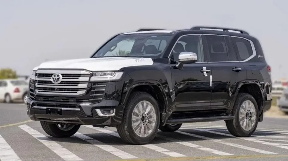 Toyota Land Cruiser VXR 2025