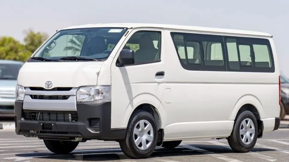 Toyota Hiace DLS - STANDARD ROOF 2025