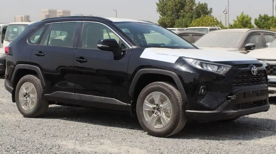 Toyota RAV4 LE 2025