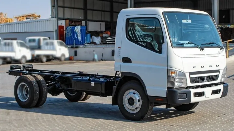 Mitsubishi Fuso Canter 2025