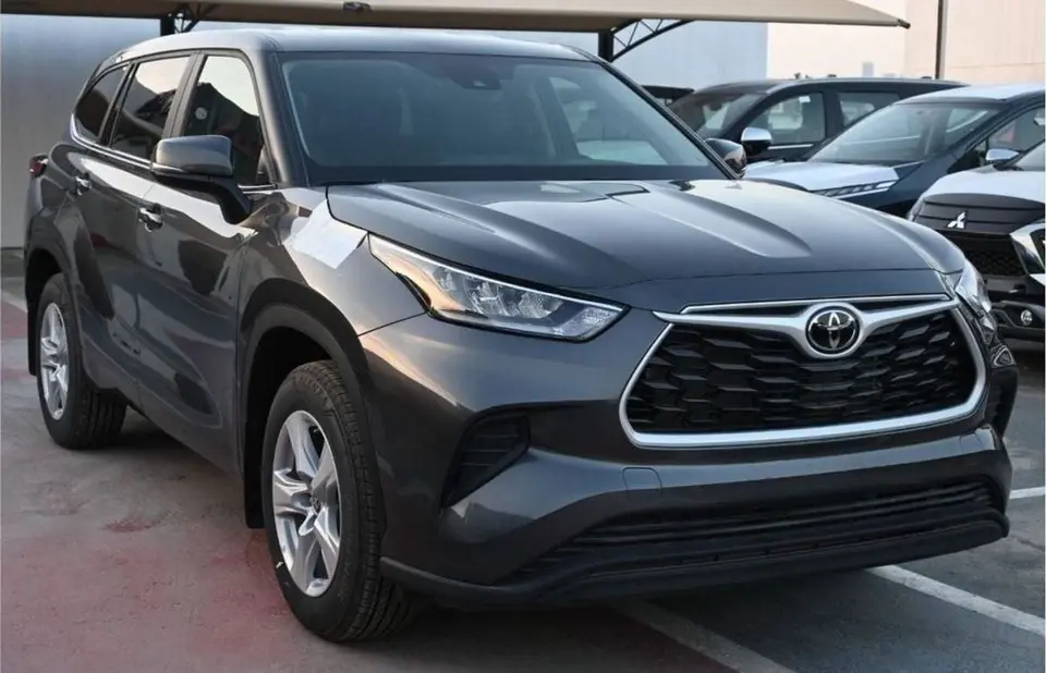 Toyota Highlander LE HEV 2023