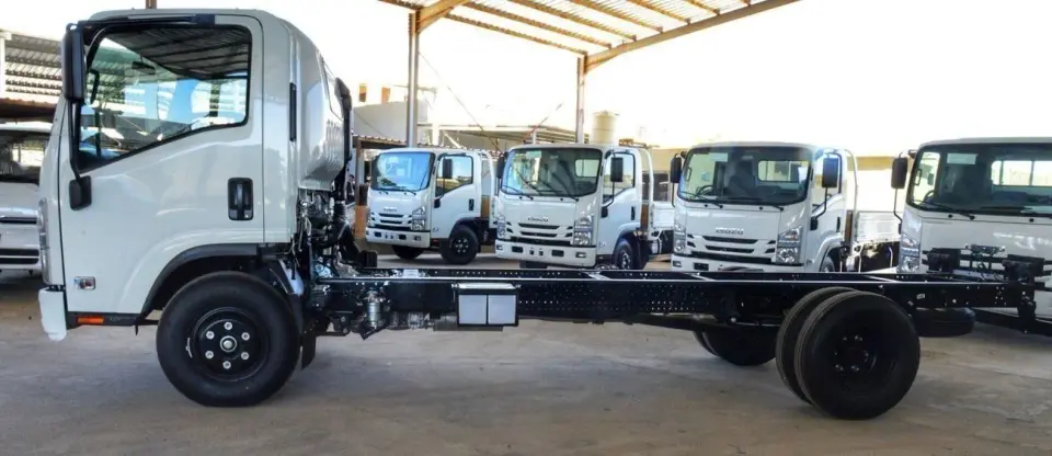Isuzu NPR 85 2026