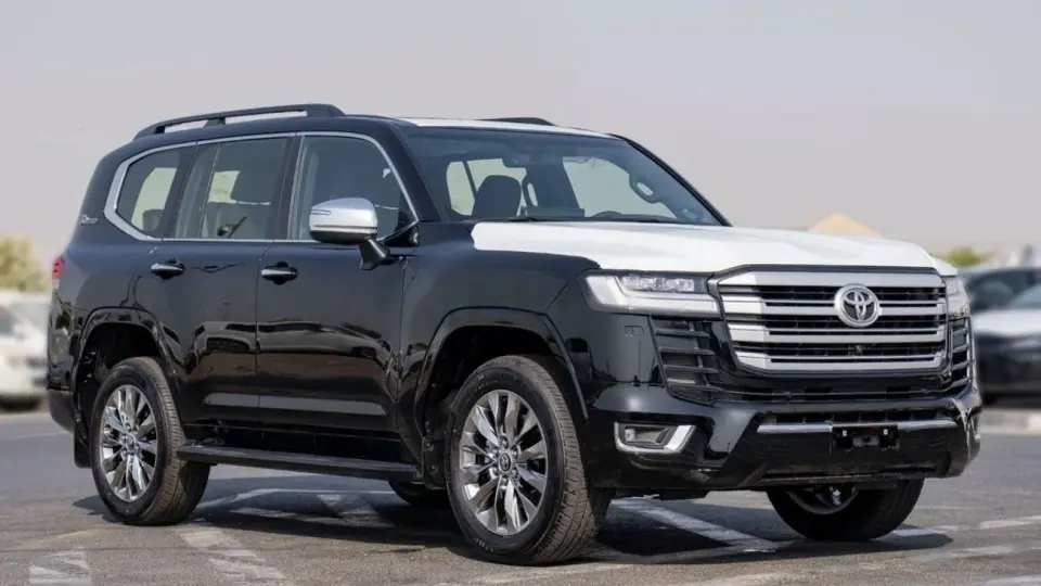 Toyota Land Cruiser VX 2025