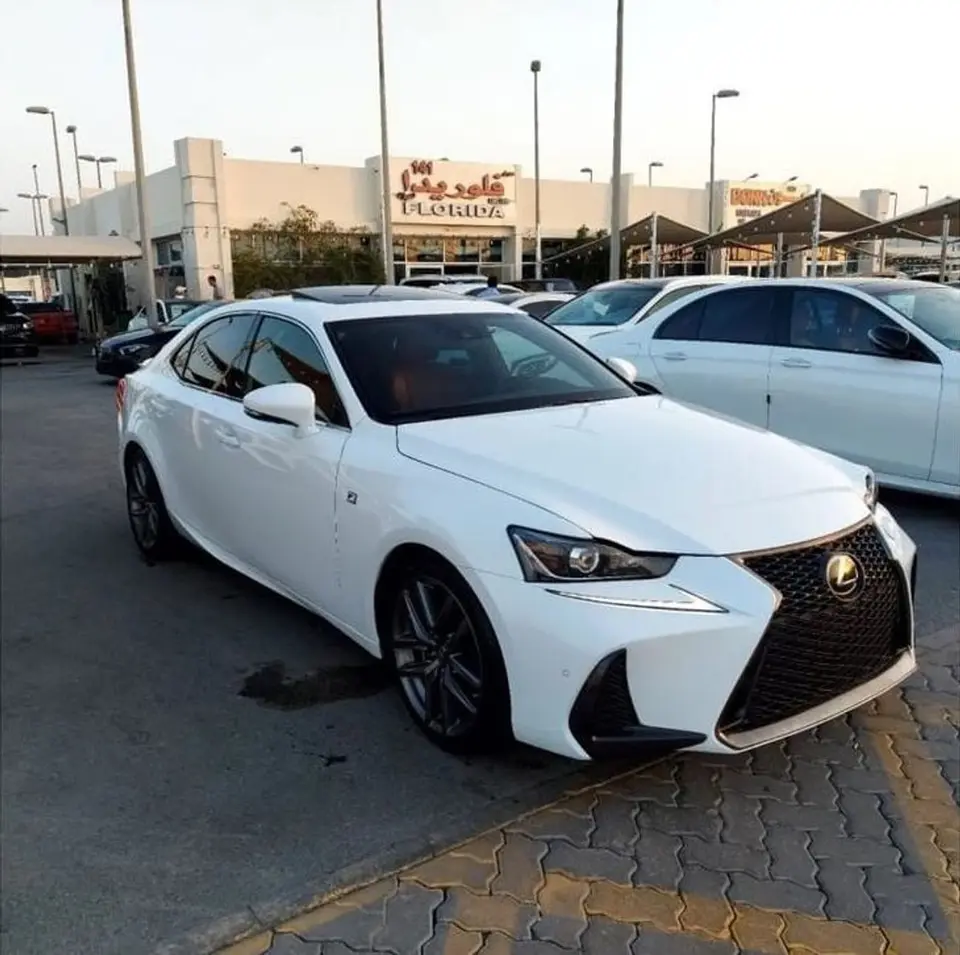 Lexus IS300 PREMIER 2019