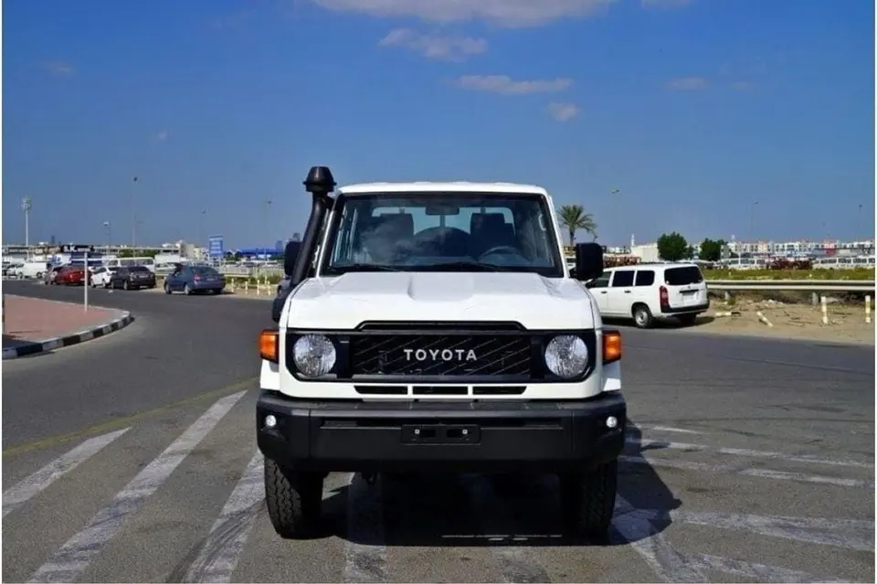 Toyota Land Cruiser Pick Up 2024