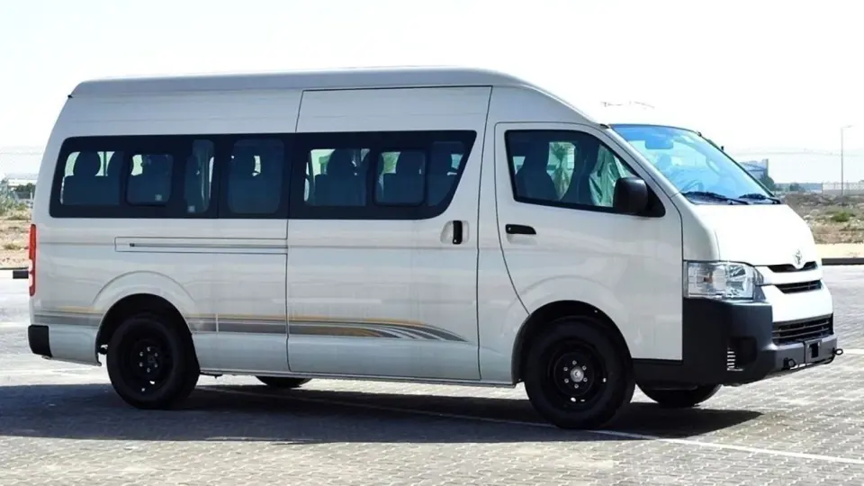Toyota Hiace DLS - STANDARD ROOF 2025