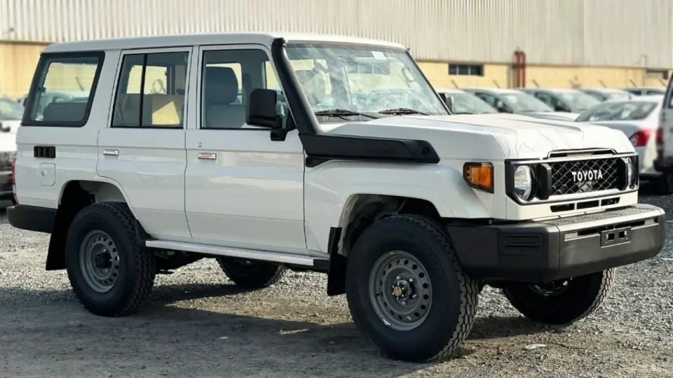 Toyota Land Cruiser 70 LC76 HARD TOP 2026