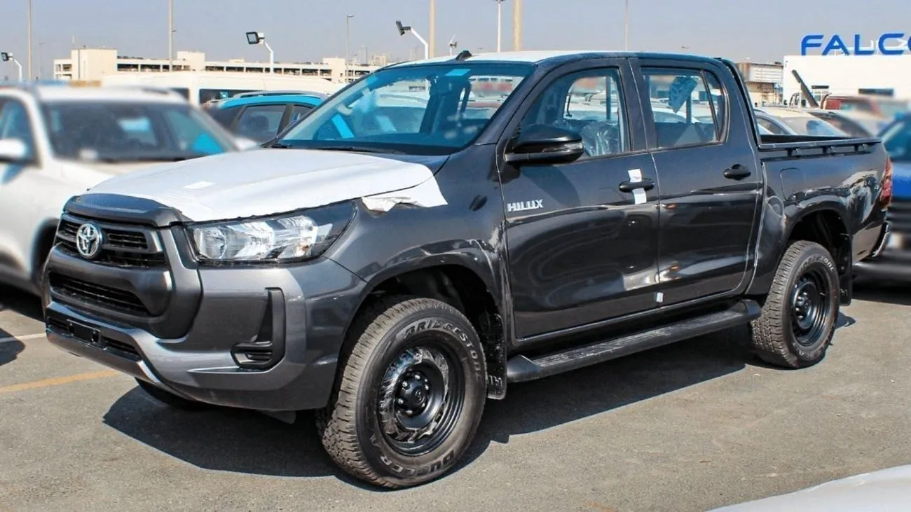Toyota Hilux DLX 2024 — фото 19