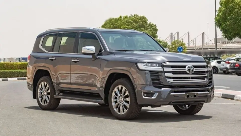 Toyota Land Cruiser VXR 2025