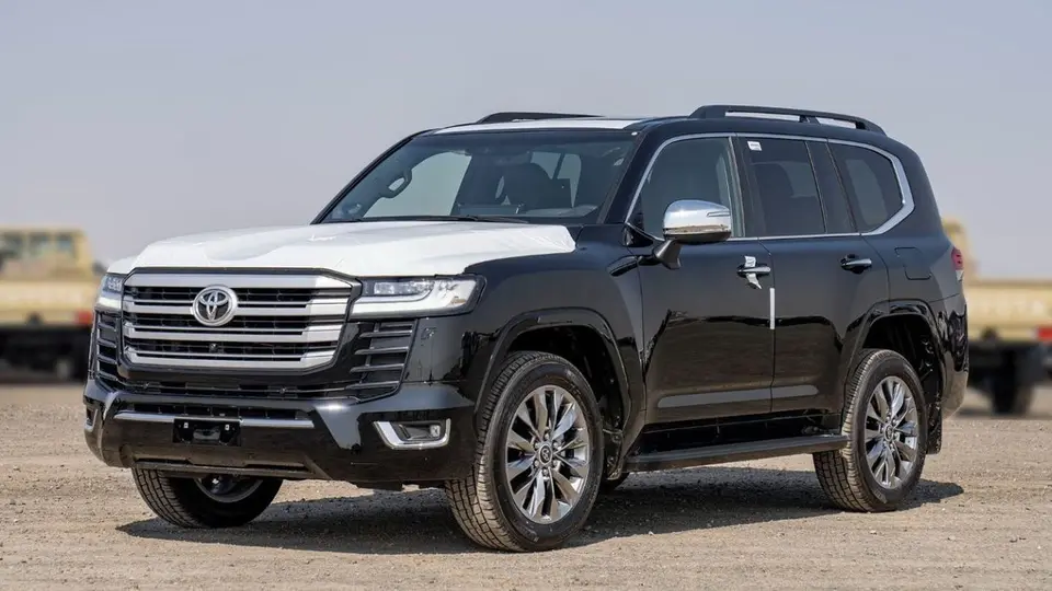 Toyota Land Cruiser VXR 2025