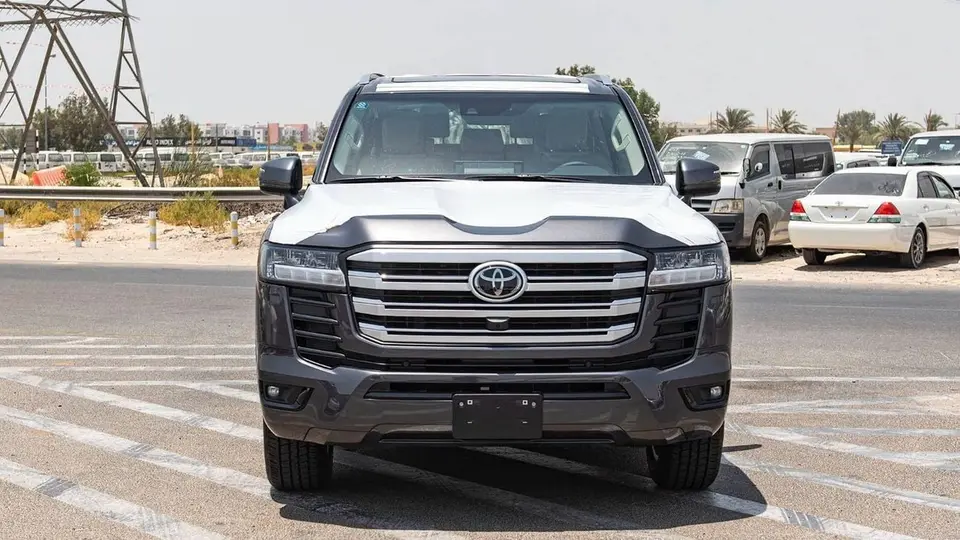 Toyota Land Cruiser GXR 2025