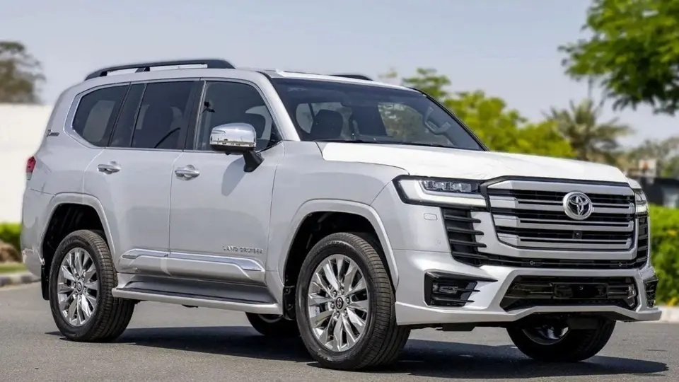 Toyota Land Cruiser VX 2023