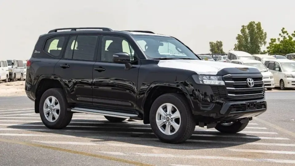 Toyota Land Cruiser GXR 2025