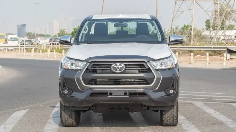 Toyota Hilux DLX 2026