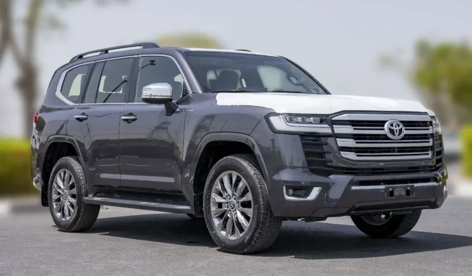 Toyota Land Cruiser VXR 2025