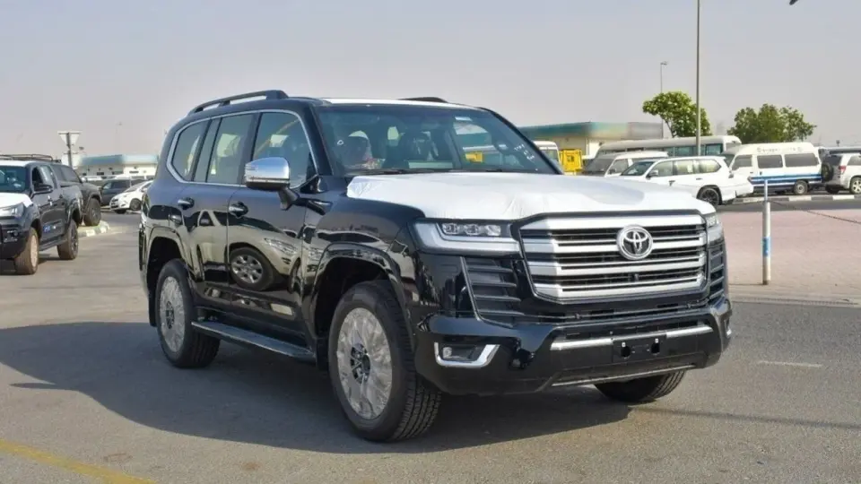 Toyota Land Cruiser VXR 2025