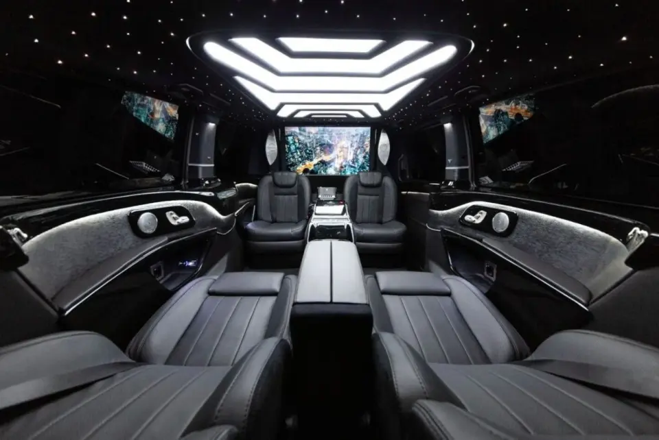 Mercedes-Benz V300 AVANTGARDE 2026