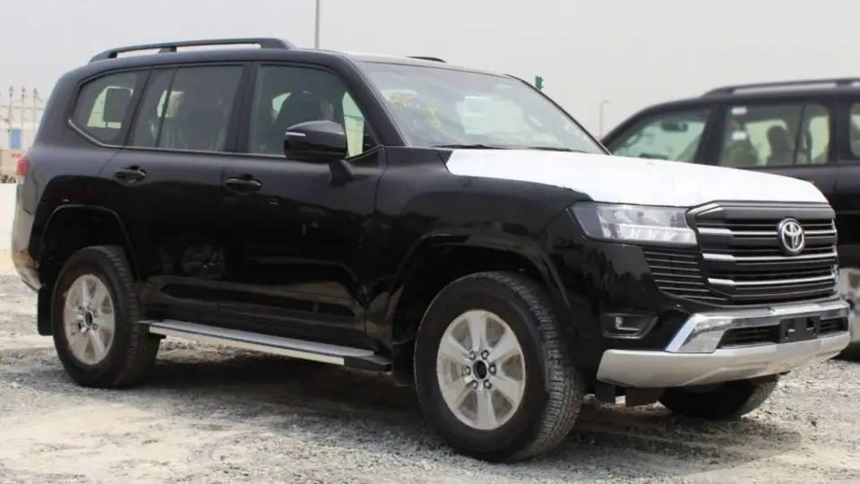 Toyota Land Cruiser GXR 2025
