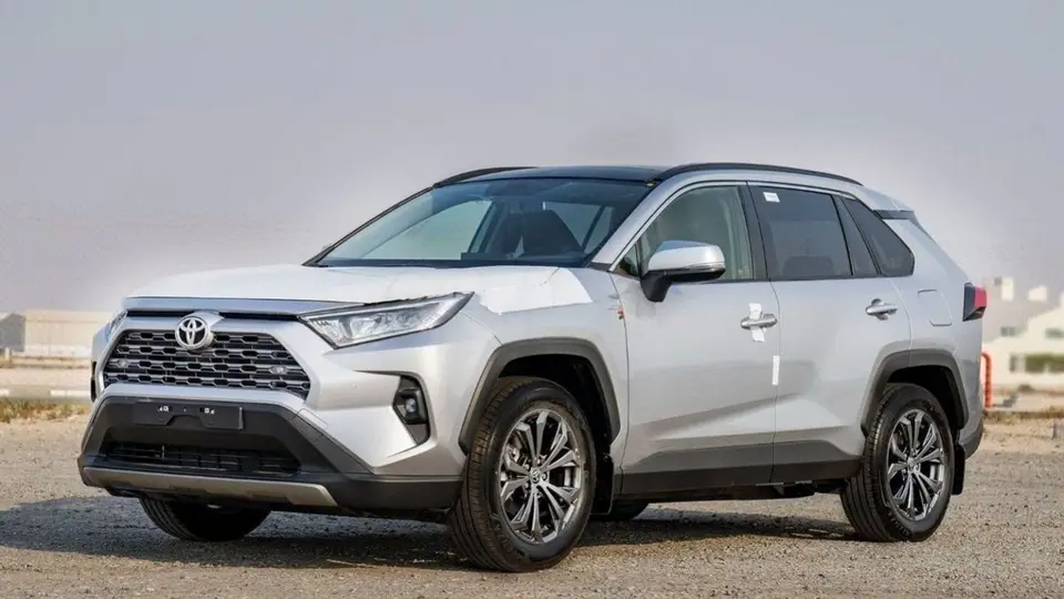 Toyota RAV4 XLE 2024