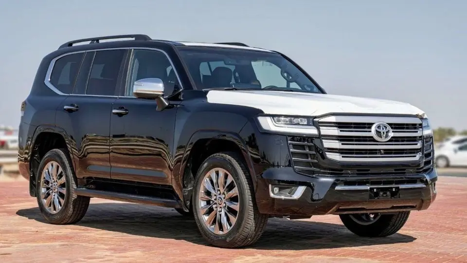 Toyota Land Cruiser VXR 2025