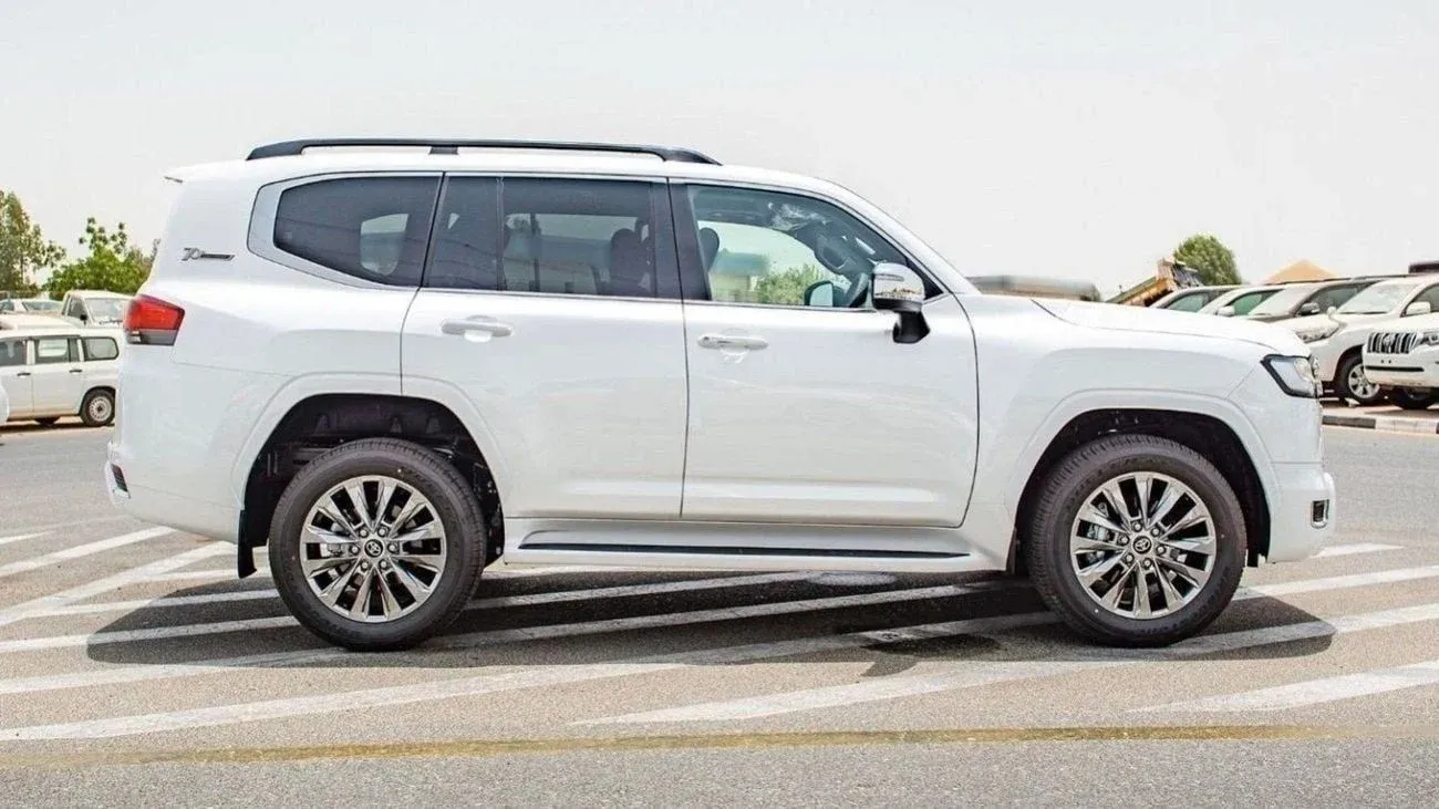 Toyota Land Cruiser VXR 2025 — фото 6