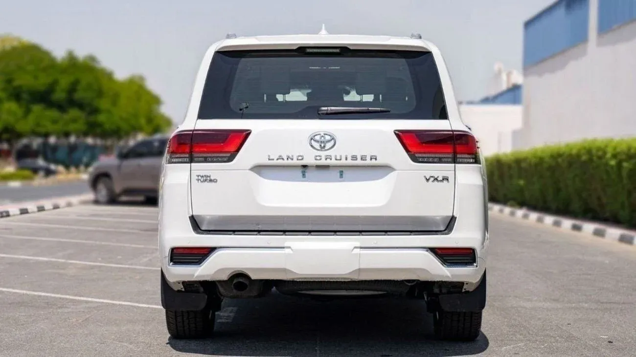 Toyota Land Cruiser VXR 2025 — фото 7