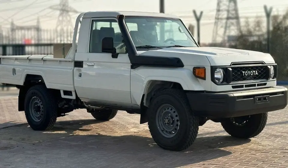 Toyota Land Cruiser Pick Up 2025