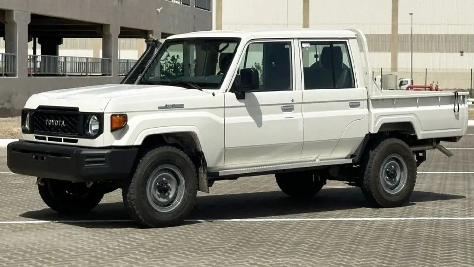 Toyota Land Cruiser Pick Up 2024