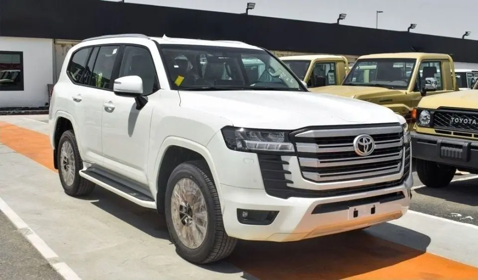 Toyota Land Cruiser GXR 2025