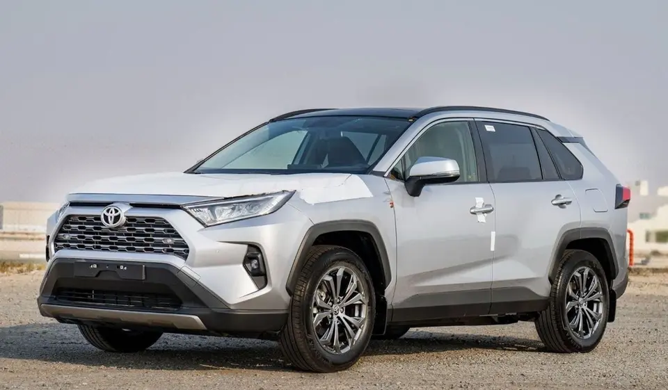 Toyota RAV4 XLE 2024