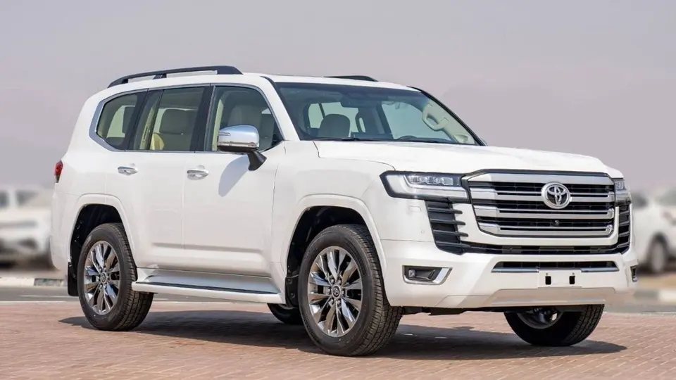 Toyota Land Cruiser VXR 2025