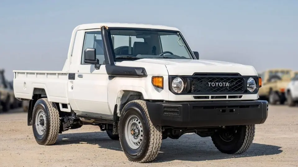 Toyota Land Cruiser Pick Up 2025