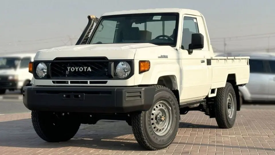 Toyota Land Cruiser Pick Up 2024