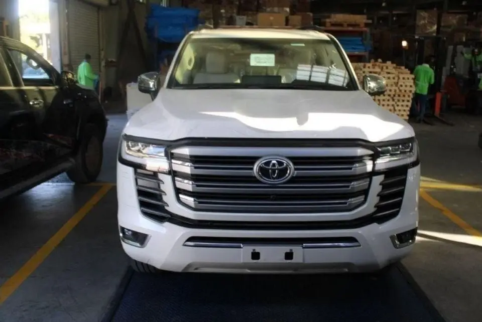 Toyota Land Cruiser VX 2024