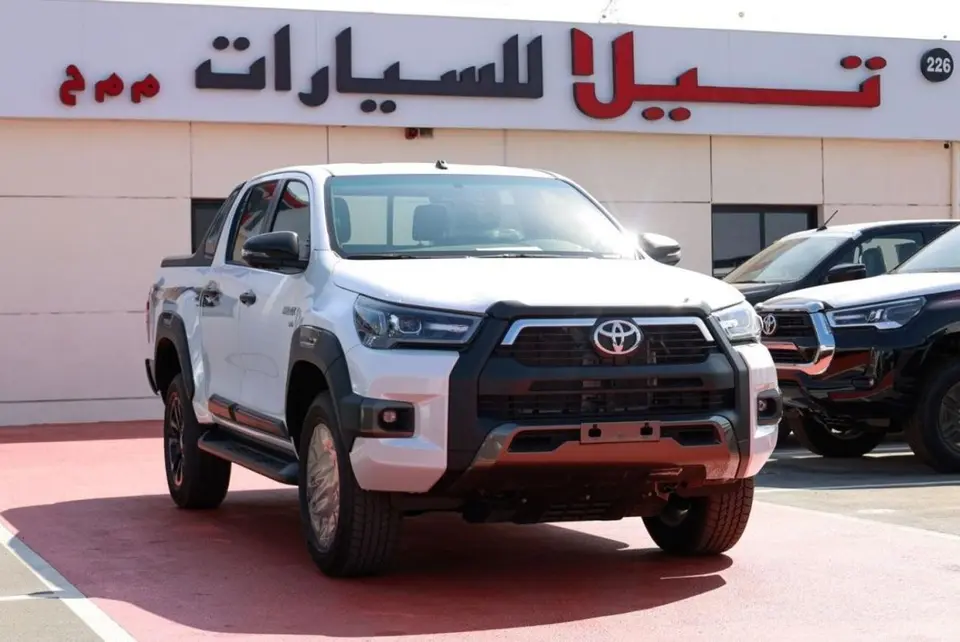 Toyota Hilux ADVENTURE 2026