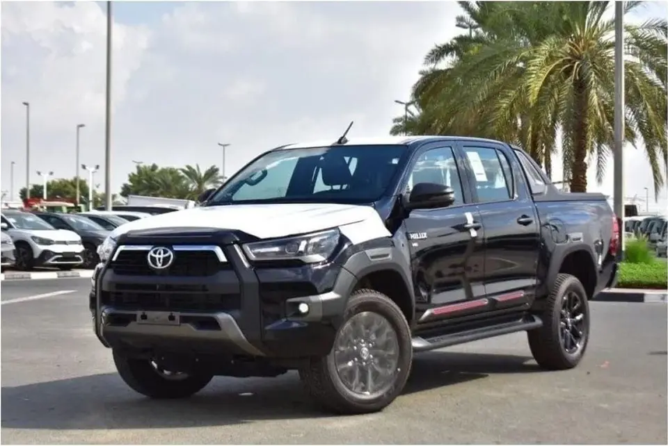 Toyota Hilux ADVENTURE 2026