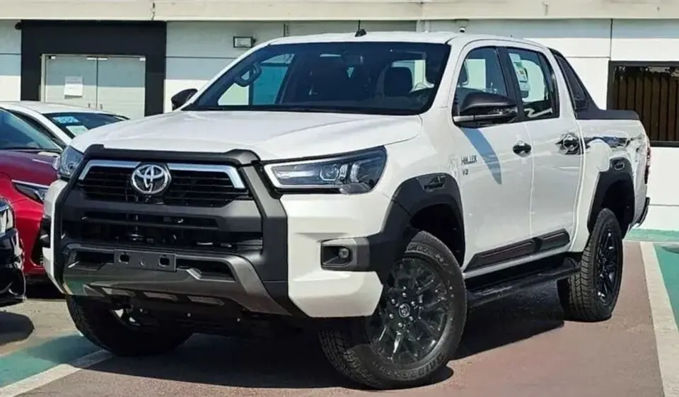 Toyota Hilux ADVENTURE 2026