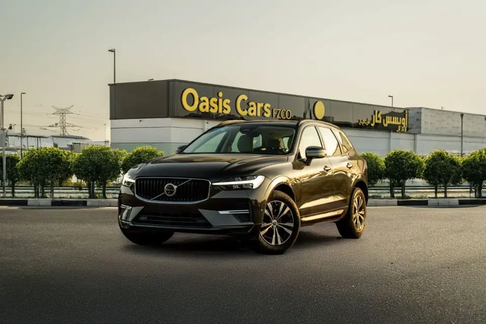 Volvo XC60 MOMENTUM 2022
