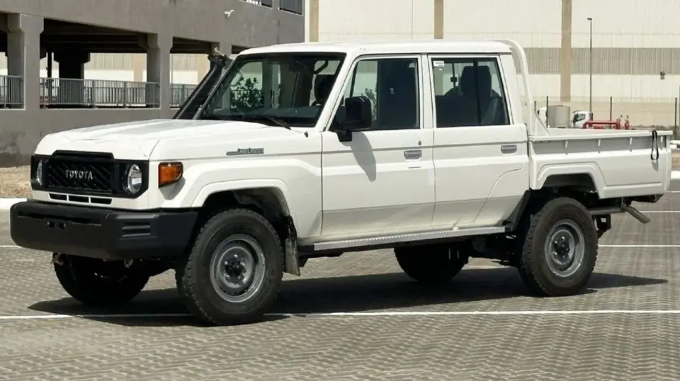 Toyota Land Cruiser Pick Up 2025