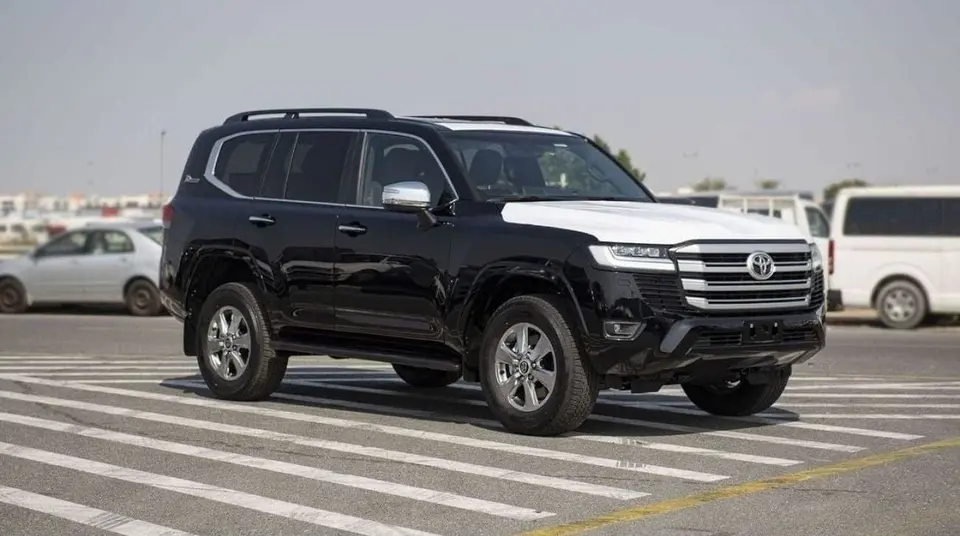 Toyota Land Cruiser VX 2025