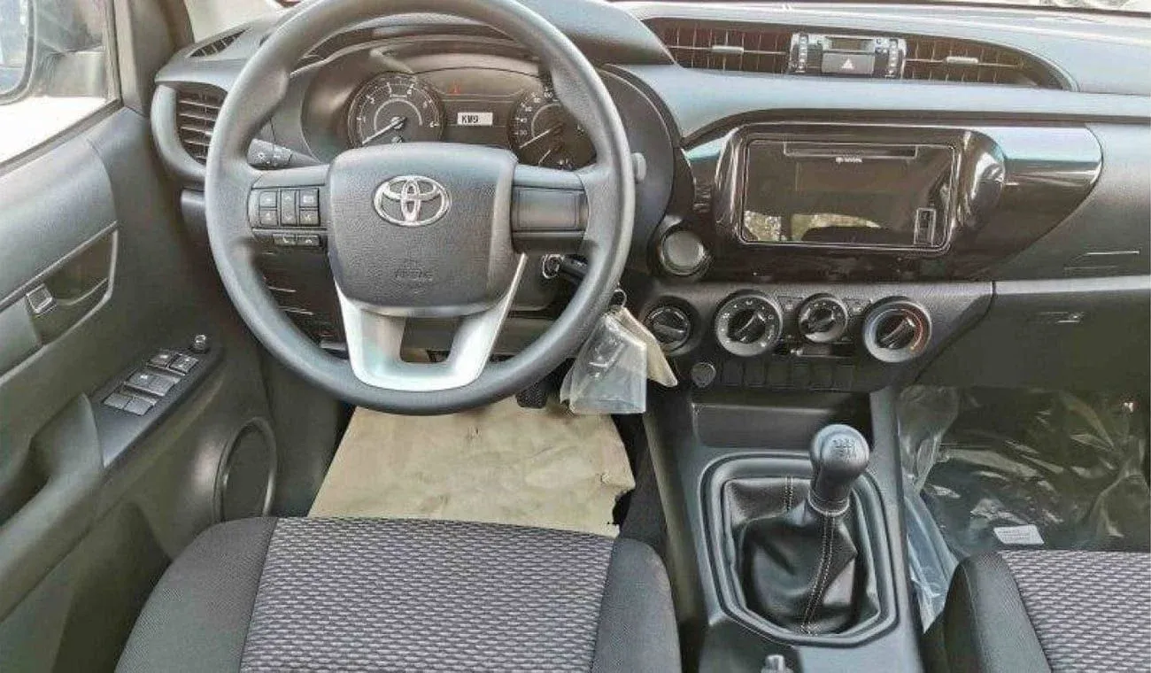 Toyota Hilux GL 2025 — фото 12
