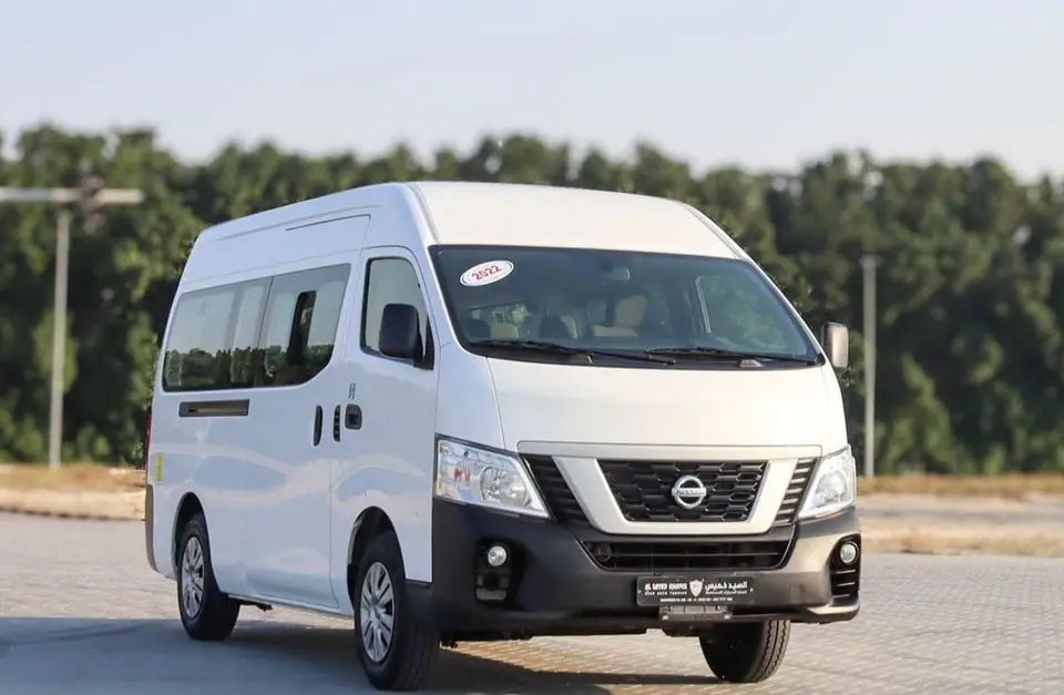 Nissan Urvan STANDARD 2022