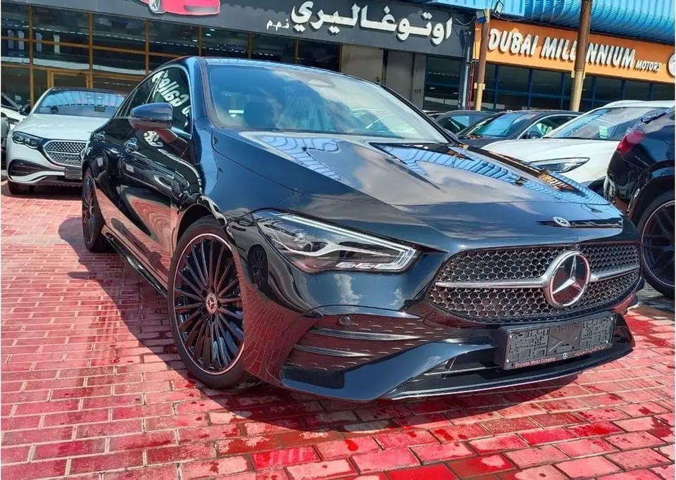 Mercedes-Benz CLA 200 AMG 2025