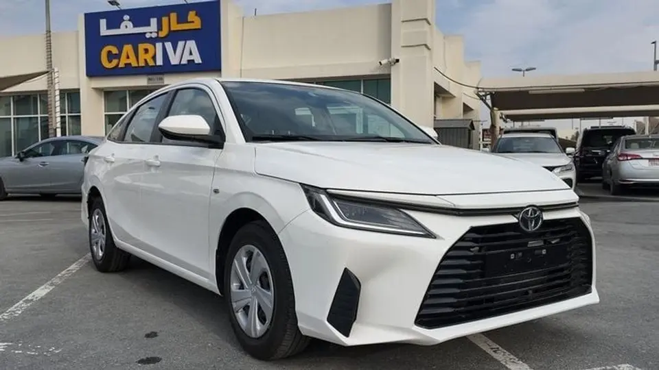 Toyota Yaris E 2023